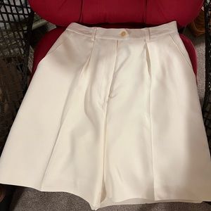 Ralph Lauren 100% silk lined bermudas with pockets. Great vacation look ☀️